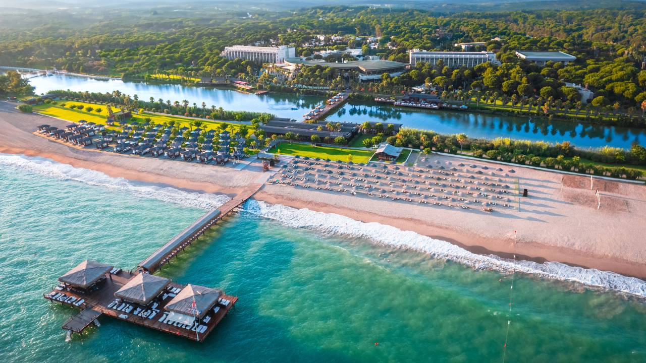 Antalya – Belek’te bulunan Türkiye’nin en büyük otel arazisine sahip Gloria Hotels & Resorts yeniliklerine hız kesmeden devam ediyor
